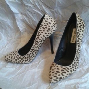 Size 7 Steve Madden cheetah print heels